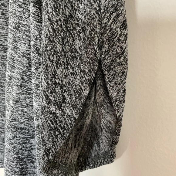 3X Women’s Black And White Long Sleeve Pullover Shirt By Premise Studio - Picture 5 of 6